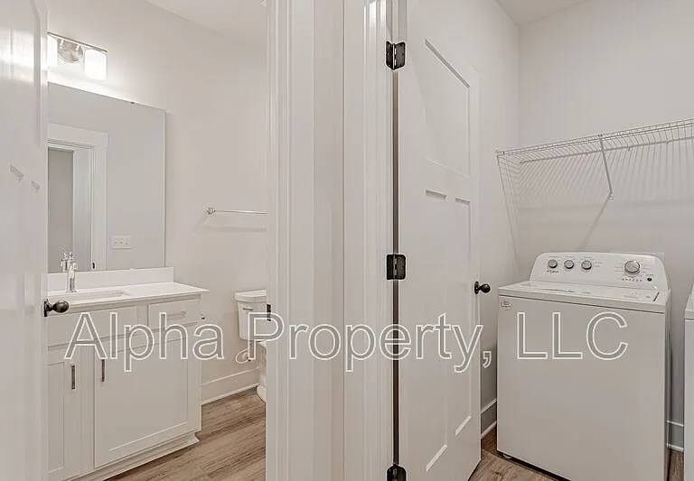1554 Shallons Ct — Photo 8