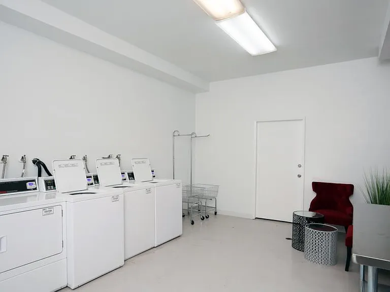 4620 S Slauson Ave — Photo 19