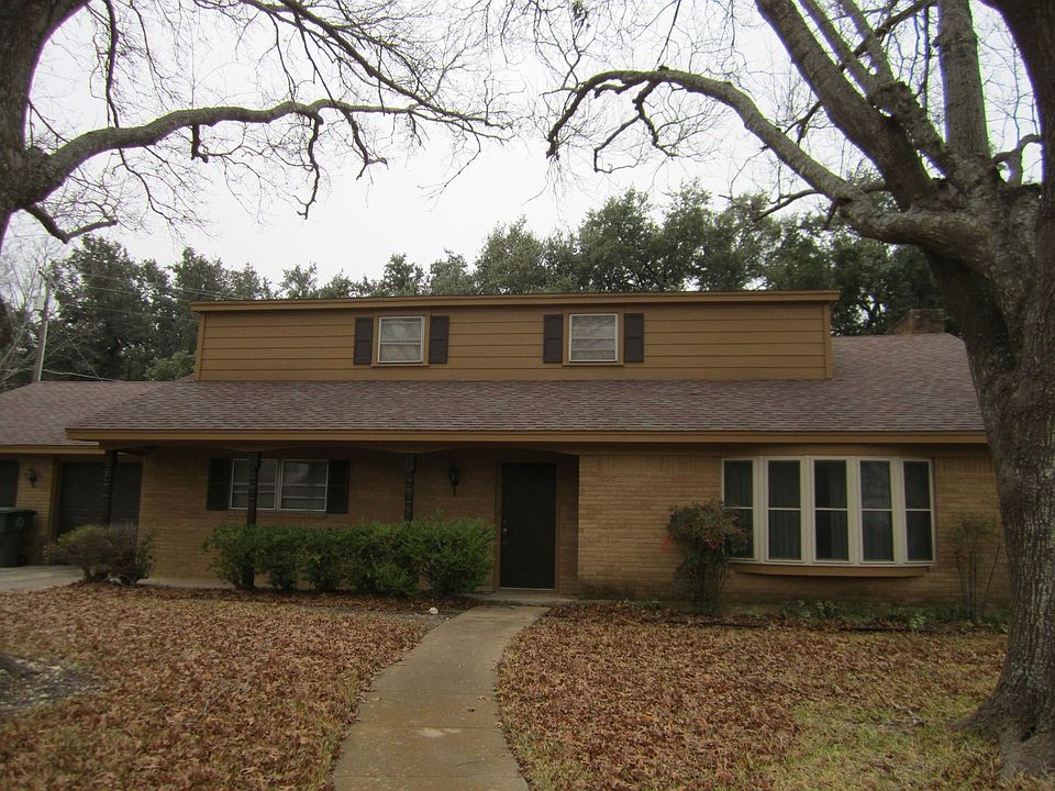 1st image of 518 Dakota Dr