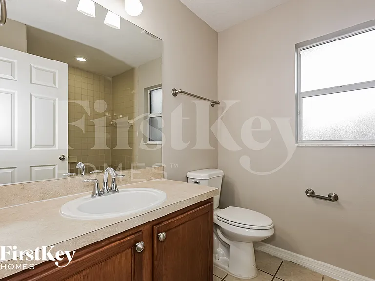 1736 W Pine St — Photo 16
