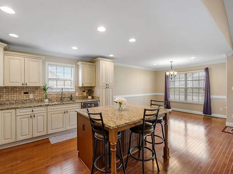 526 Cornucopia Ln — Photo 13