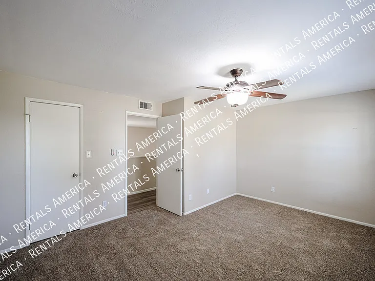 4555 W Continental Dr — Photo 29