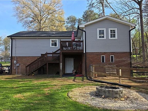 5th image of 960 Rhine Rd