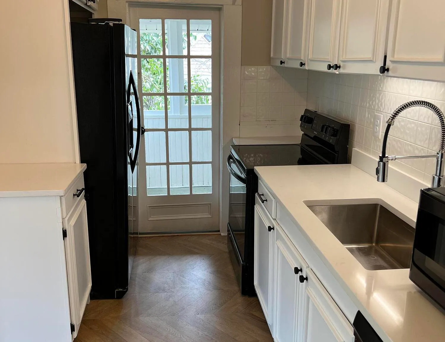 3 bed, 1.0 bath, $1,850 — Photo 3