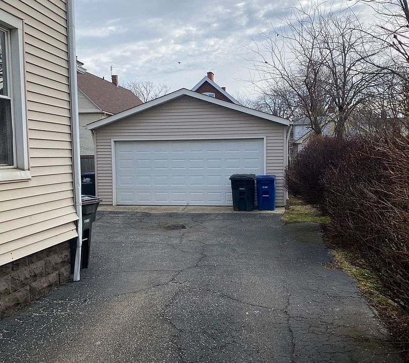 2031robinst Apartment Rentals Lakewood, OH Zillow