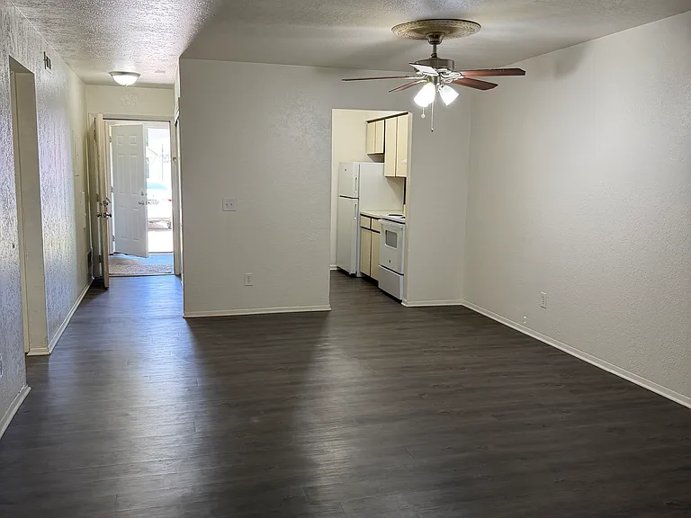 9095 Harper St — Photo 2