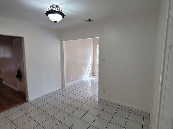 Dinning room fits table for 6 to 8 people