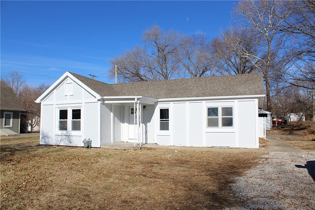 906 Limit St, Leavenworth, KS 66048 Zillow