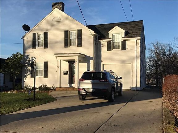 3rd image of 702 Plymouth Ln
