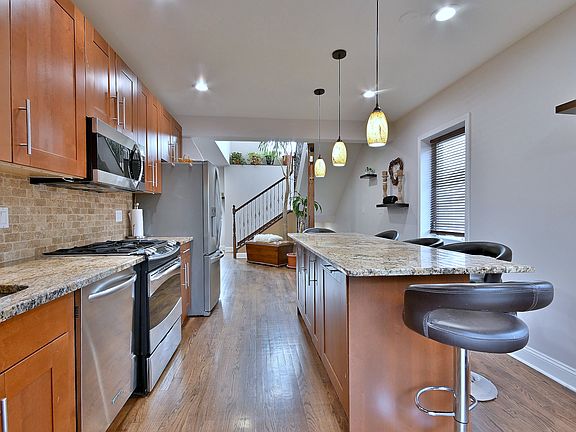 4th image of 9730 Reeves Ct