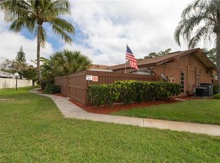 5571 Foxlake Dr, North Fort Myers, FL 33917