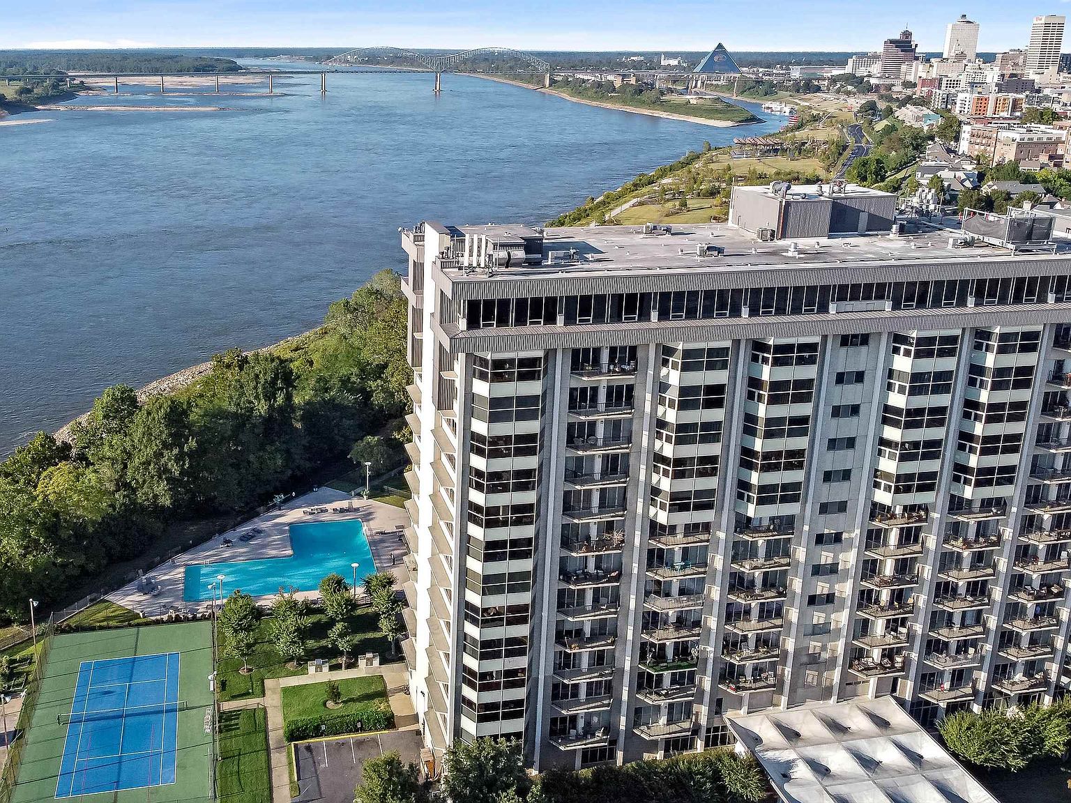 Picture of Grid Condos in Toronto, Canada | Condo Investments