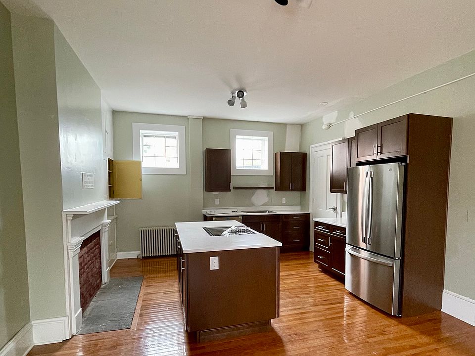 1st image of 122 Clinton Ave #1
