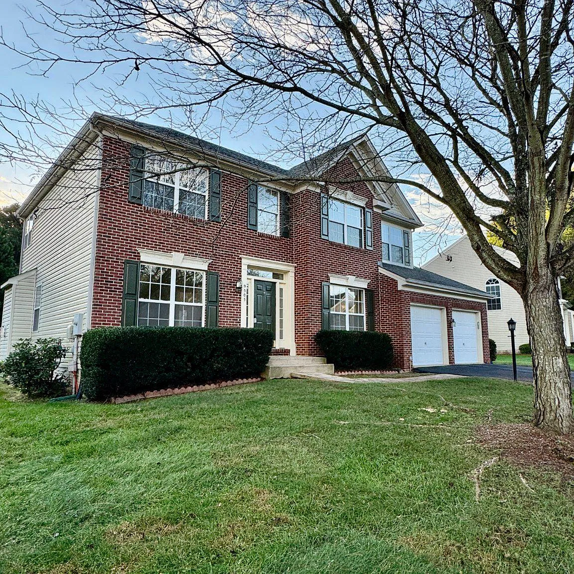 4 bed, 2.5 bath, 2428 sqft, $3,400 — Photo 1