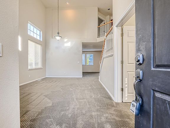 3rd image of 1167 NE Creeksedge Dr