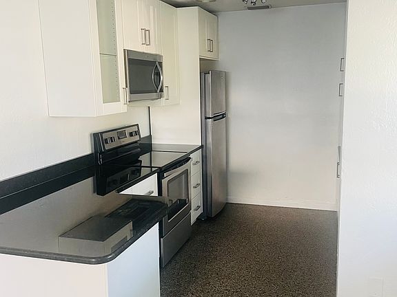 2nd image of 193 38th Ave SE #195