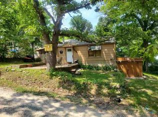 19063 Kennedy Dr, Warsaw, MO 65355