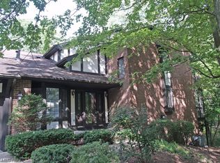 234 Brookview Dr SW, North Canton, OH 44709