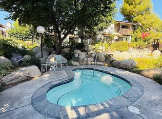 21515 Erwin St UNIT 6, Woodland Hills, CA 91367