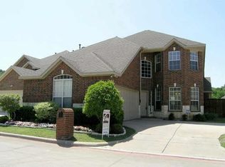 2208 Springmere Dr, Arlington, TX 76012