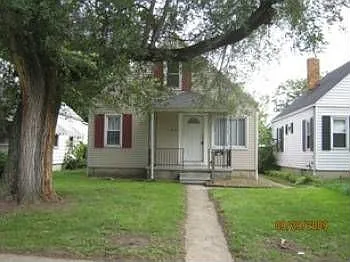 742 S Ogden Ave photo 1