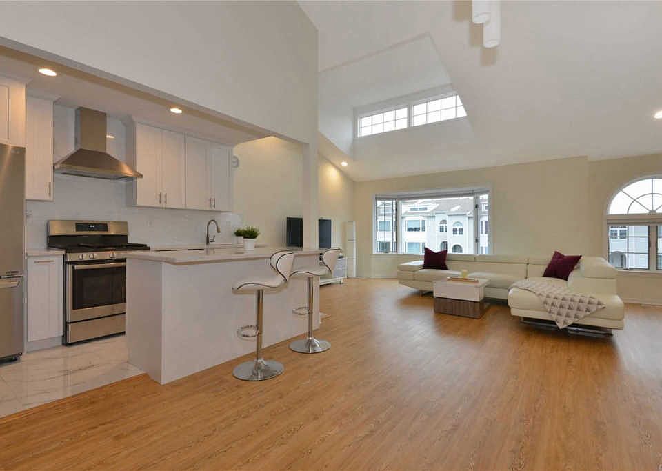 1st image of 24109 Oak Park Dr #B