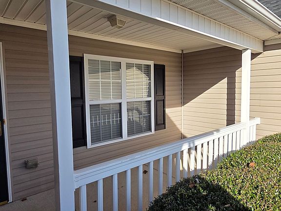 2nd image of 3938 Parkview Ct