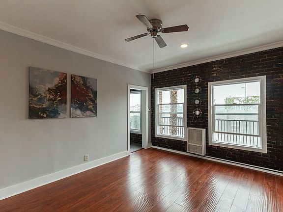 4th image of 730 S Catalina St #203