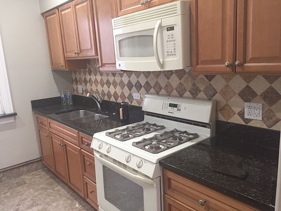 3rd image of 3622 N Lavergne Ave #2N