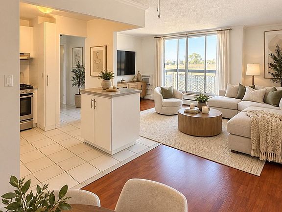 3rd image of 895 Kennedy Rd #506
