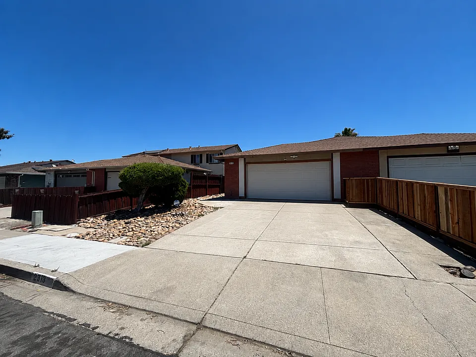 2313 Mandarin Way
