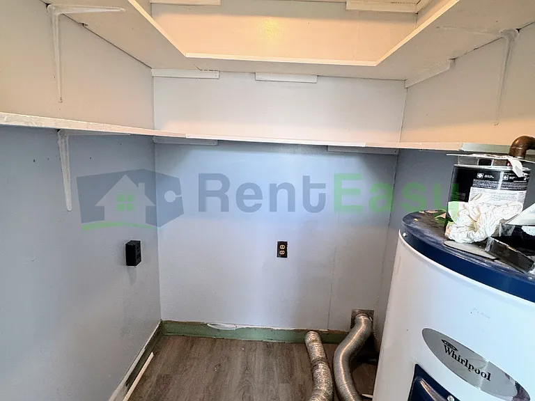 2625 Eastwood Ave — Photo 17