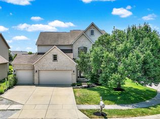 7806 Parkdale Dr, Zionsville, IN 46077