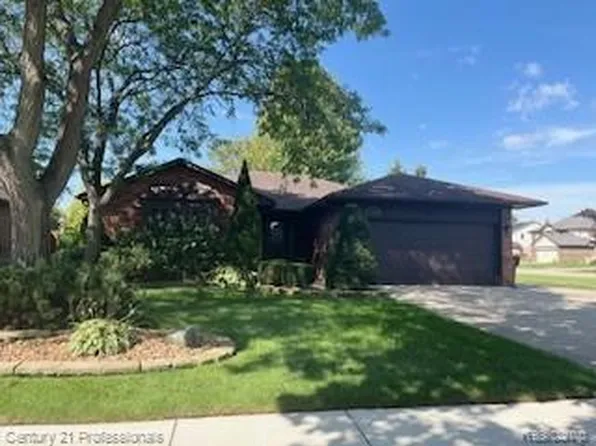 42495 Arcadia Dr, Sterling Heights, MI 48313