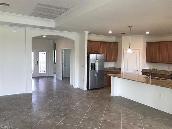 5th image of 10651 Prato Dr