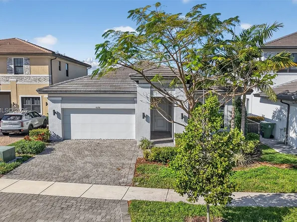 4398 SW 173rd Ave, Miramar, FL 33029