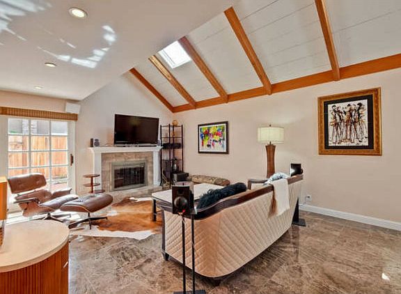 4th image of 112 Amber Oak Ct