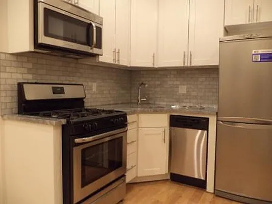 Rented by Apax Realty LLC | media 13