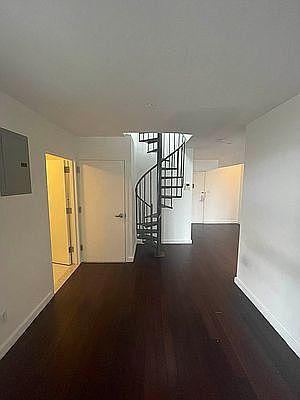 4th image of 284 Stanhope St #5D