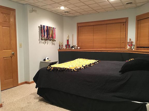 5th BR w/lookout windows