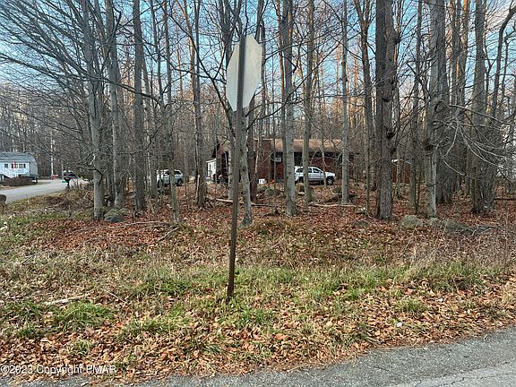 4th image of Bear Trail Dr #609