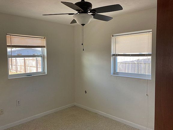 2nd image of 1400 Holt Dr