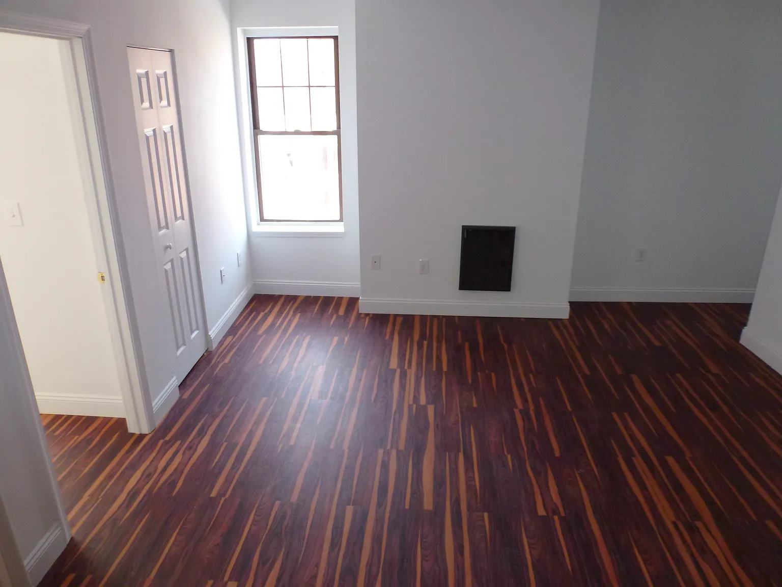 2 bed, 700 sqft, $1,400 — Photo 3