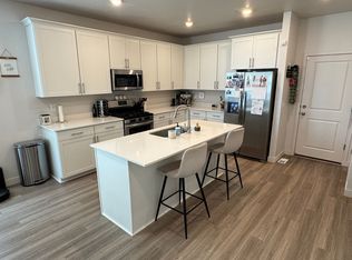 1173 W Early Light Way, Bluffdale, UT 84065