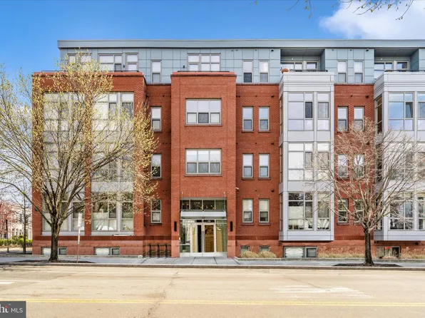 900 11th St SE Unit 203, Washington, DC 20003