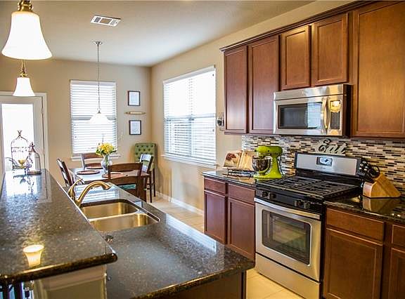 4th image of 146 Pleasant Hill Ln
