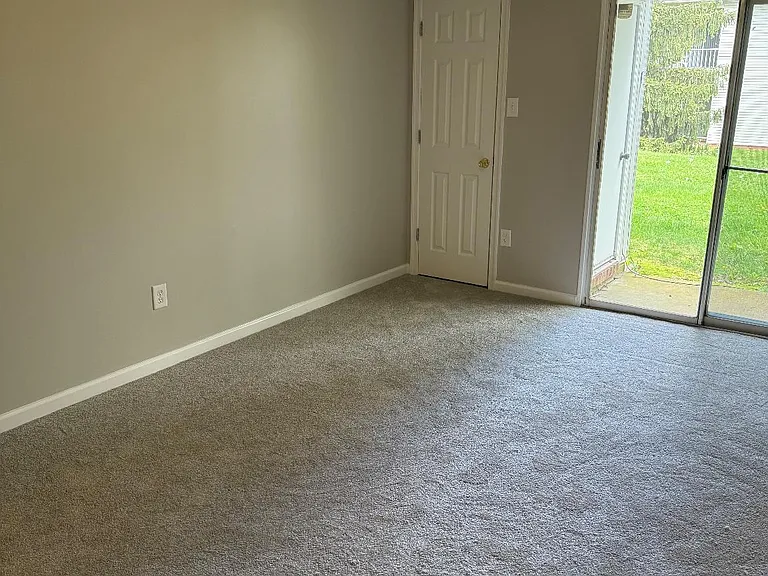 1203 Crosshill Ct — Photo 10