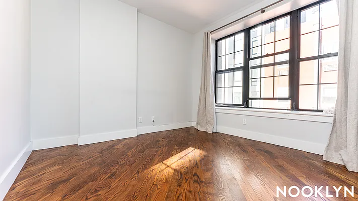Rented by Nooklyn NYC LLC | media 4