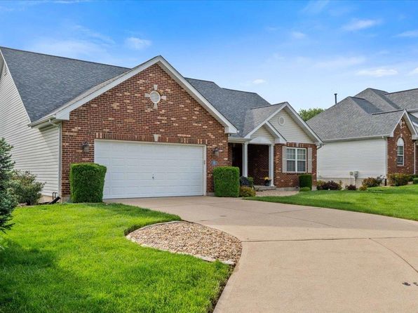 15 Sappington Cir, Saint Louis, MO 63126