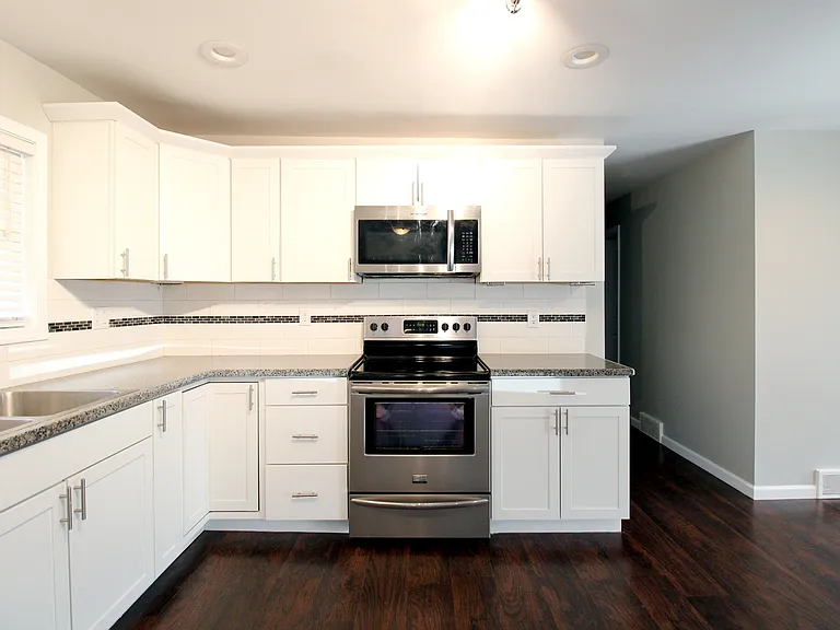 1285 Fudge Dr — Photo 2